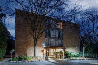 5830 Oakwood Drive 3H, Lisle, IL 60532