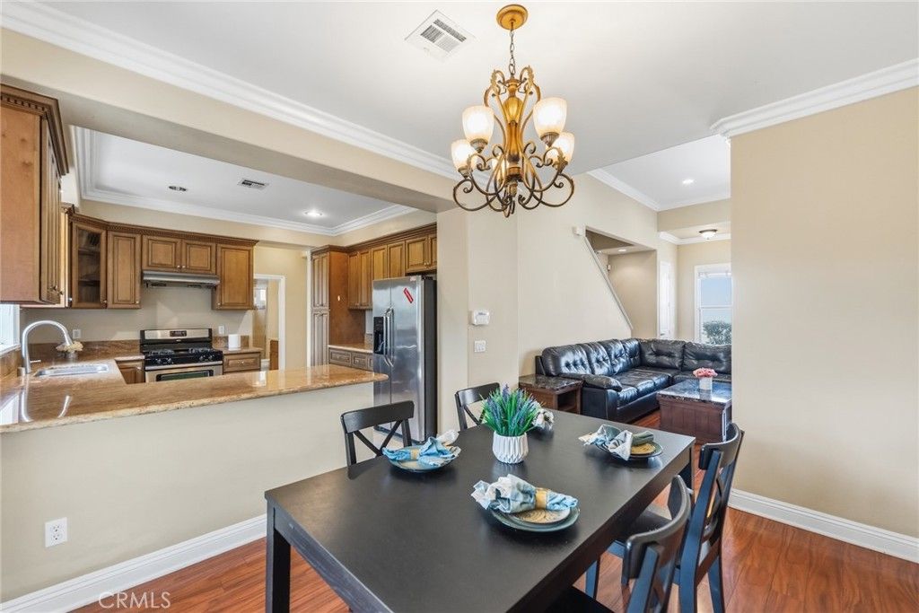 Image 4 of property listing at 4825 Arden Dr, Temple City, CA 91780