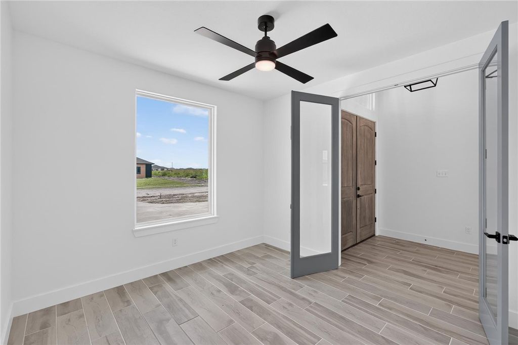 1510 Daenerys Ct, Corpus Christi, TX 78415 — photo 4