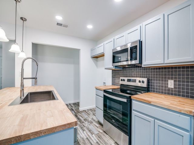 3906 Westview Drive, Rowlett, TX 75088