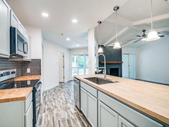 3906 Westview Drive, Rowlett, TX 75088