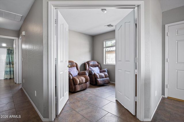 30379 N CORAL BEAN Drive, San Tan Valley, AZ 85143