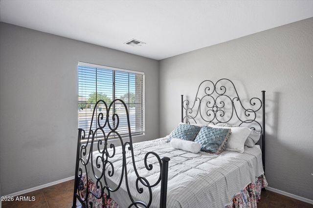 30379 N CORAL BEAN Drive, San Tan Valley, AZ 85143