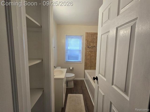486 Lincoln Avenue, Lincoln Park, MI 48146