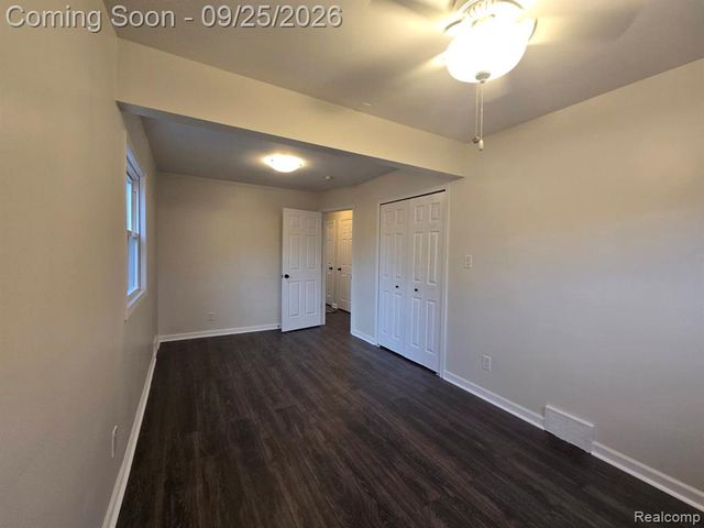 486 Lincoln Avenue, Lincoln Park, MI 48146