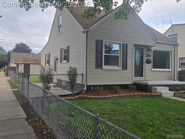 486 Lincoln Avenue, Lincoln Park, MI 48146