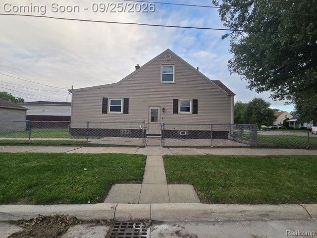 486 Lincoln Avenue, Lincoln Park, MI 48146