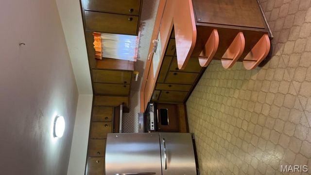 804 Dolphin Drive, Highland, IL 62249