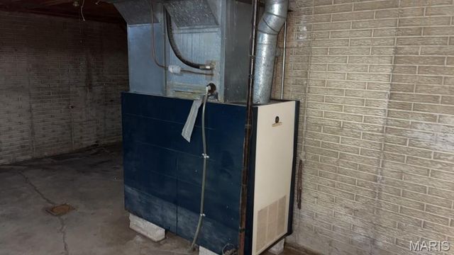 804 Dolphin Drive, Highland, IL 62249