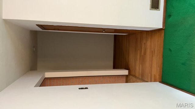 804 Dolphin Drive, Highland, IL 62249