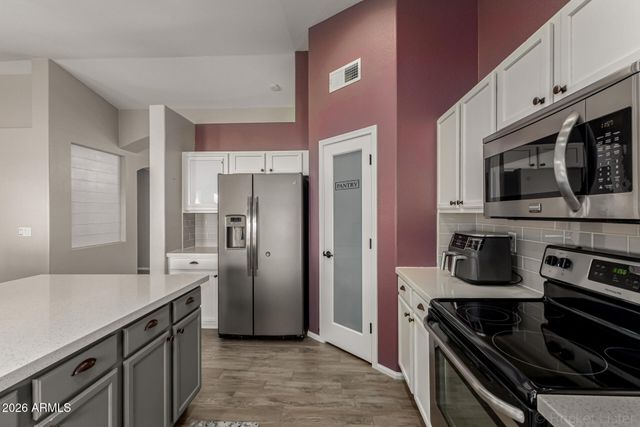 8738 E POSADA Avenue, Mesa, AZ 85212