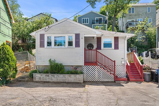 104 College Farm Rd, Waltham, MA 02451