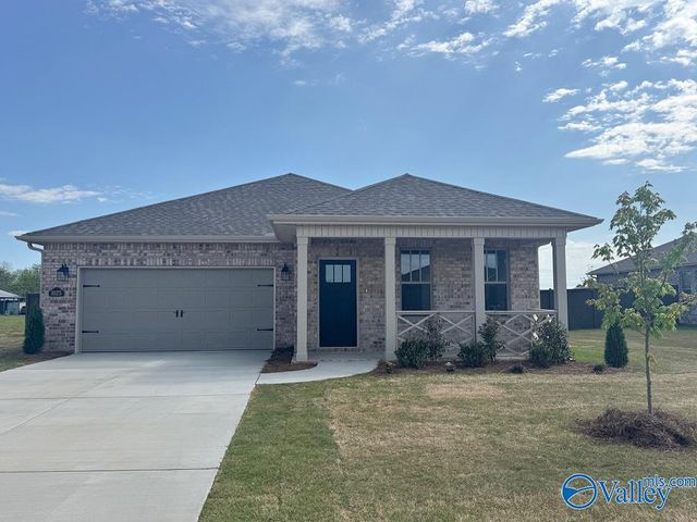 1010 Starling Drive, Priceville, AL 35603