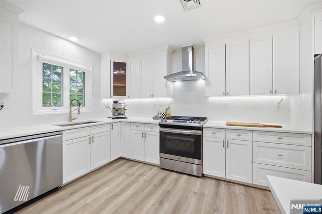 56 Northwood Avenue, Demarest, NJ 07627