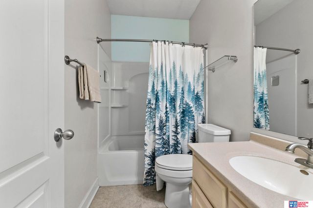 4630 S 86th Court, Lincoln, NE 68526