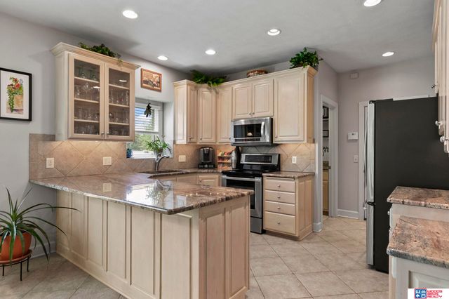 4630 S 86th Court, Lincoln, NE 68526