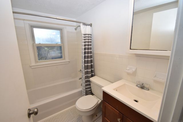 28 Hickory Road, Colchester, CT 06415