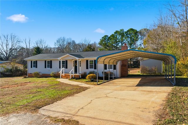 250 Pine Drive, Piedmont, SC 29673