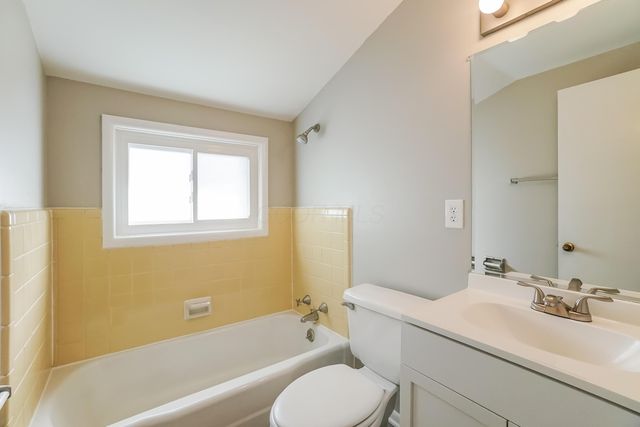 298 Pineview Drive, Columbus, OH 43213