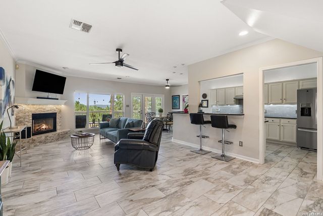 971 Barbara Dr, Canyon Lake, TX 78133