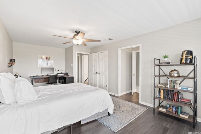 971 Barbara Dr, Canyon Lake, TX 78133