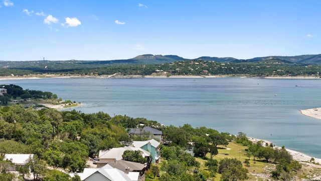 971 Barbara Dr, Canyon Lake, TX 78133
