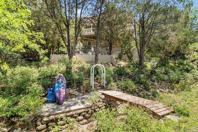 971 Barbara Dr, Canyon Lake, TX 78133
