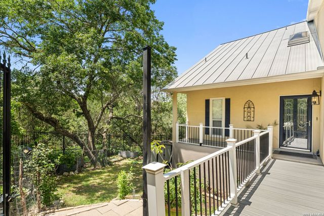 971 Barbara Dr, Canyon Lake, TX 78133