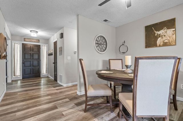 25820 25820 S Macarthur Dr, Tracy, CA 95376