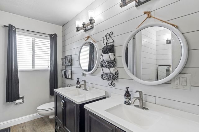 25820 25820 S Macarthur Dr, Tracy, CA 95376