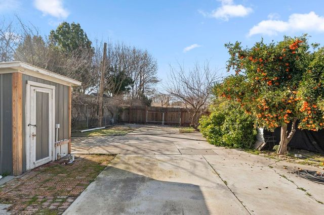 25820 25820 S Macarthur Dr, Tracy, CA 95376