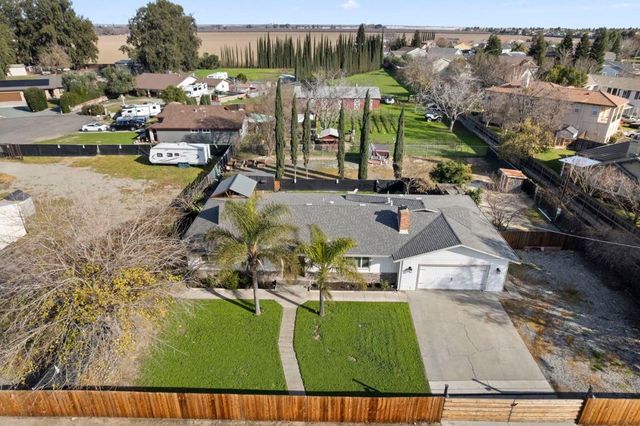 25820 25820 S Macarthur Dr, Tracy, CA 95376