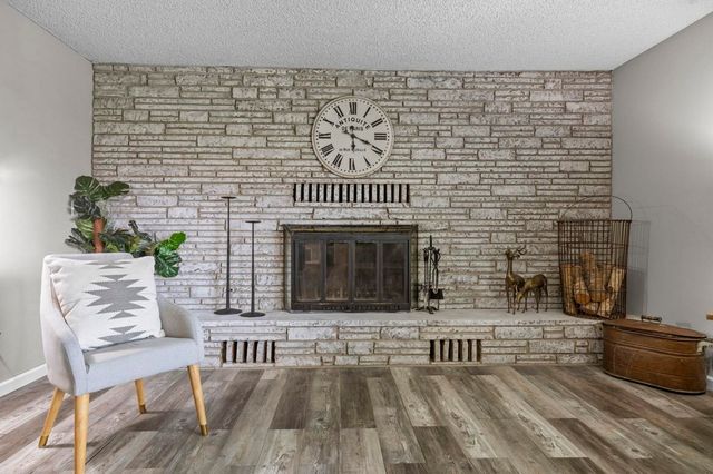 25820 25820 S Macarthur Dr, Tracy, CA 95376