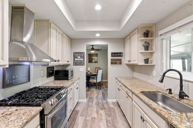 25820 25820 S Macarthur Dr, Tracy, CA 95376