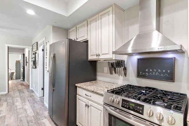 25820 25820 S Macarthur Dr, Tracy, CA 95376