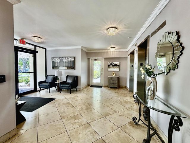 3930 Oaks Clubhouse Drive 506, Pompano Beach, FL 33069