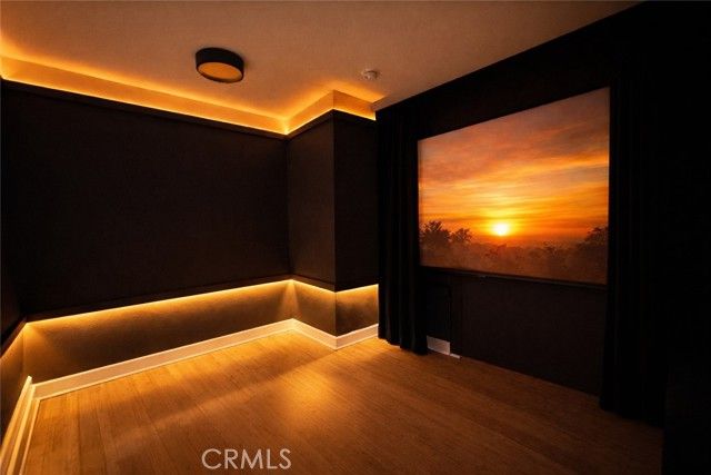 7326 Vanalden, Reseda (los Angeles), CA 91335