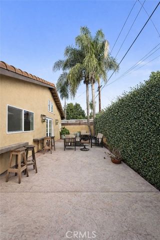 7326 Vanalden, Reseda (los Angeles), CA 91335