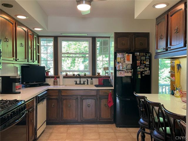 505 Kinsley Street, Sherrill, NY 13461