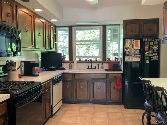 505 Kinsley Street, Sherrill, NY 13461