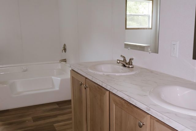 212 Belfast Avenue, Holly Hill, SC 29059
