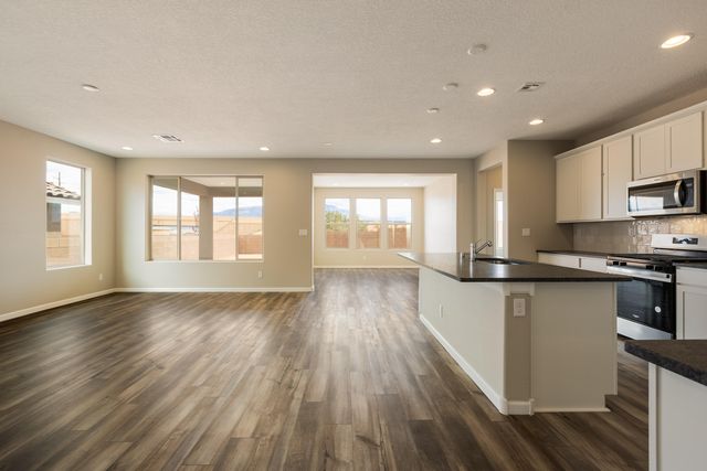 6794 Sydney Drive NE, Rio Rancho, NM 87144