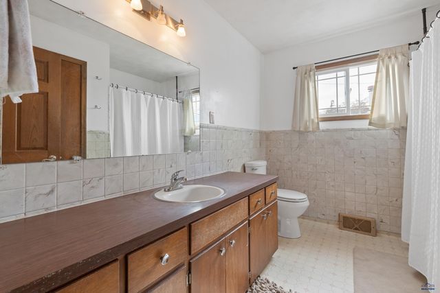 2624 HOEFER AVE, Rapid City, SD 57701