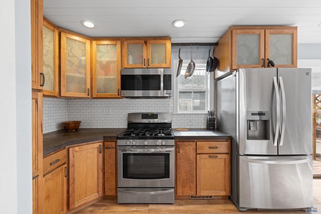 2624 HOEFER AVE, Rapid City, SD 57701
