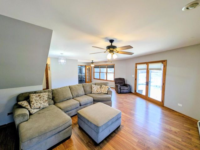 21943 116th STREET, Bristol, WI 53104