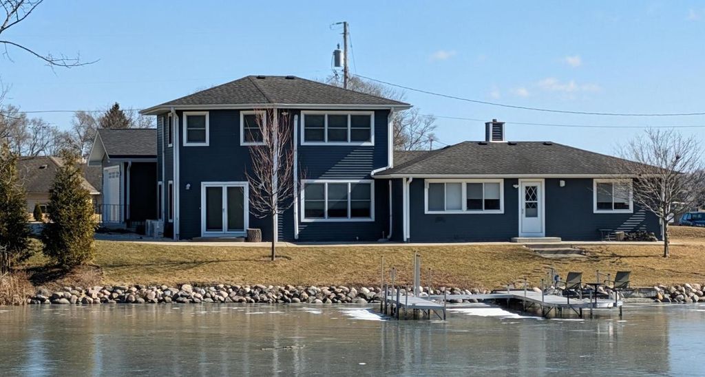 21943 116th STREET, Bristol, WI 53104