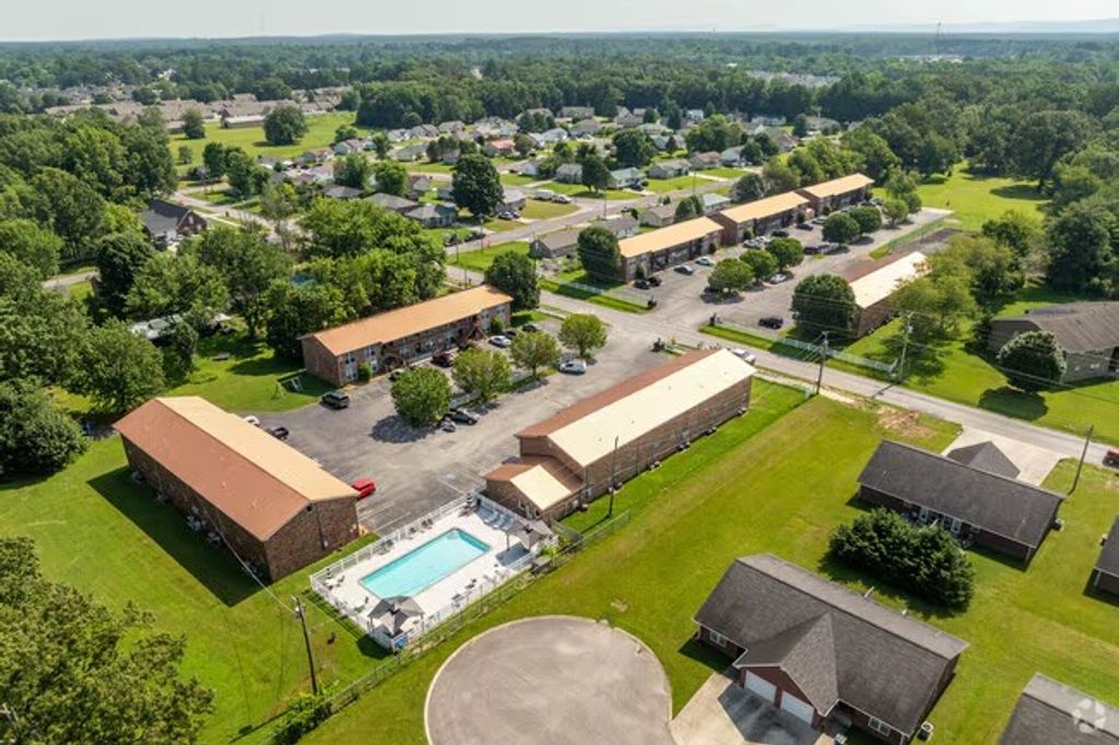 1516 Hills Chapel Rd, Manchester, TN 37355