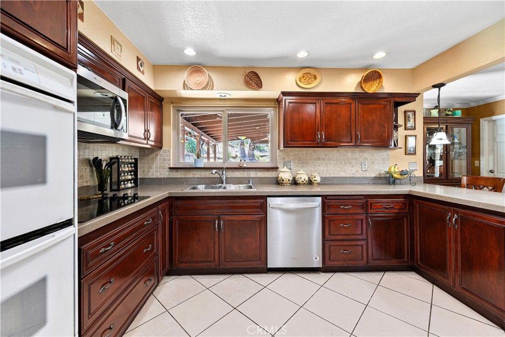 Image 17 of property listing at 41177 Terra, Hemet, CA 92544