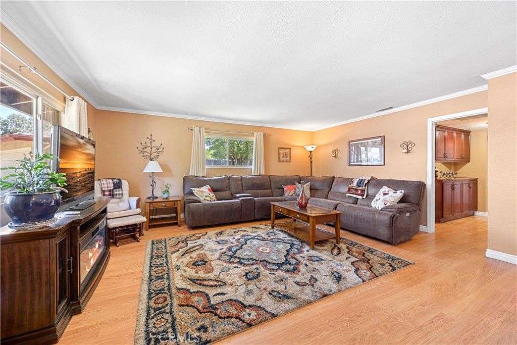 Image 6 of property listing at 41177 Terra, Hemet, CA 92544
