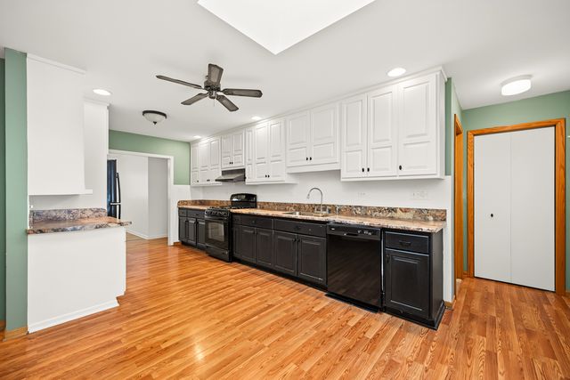 183 Brandon Avenue, Glen Ellyn, IL 60137